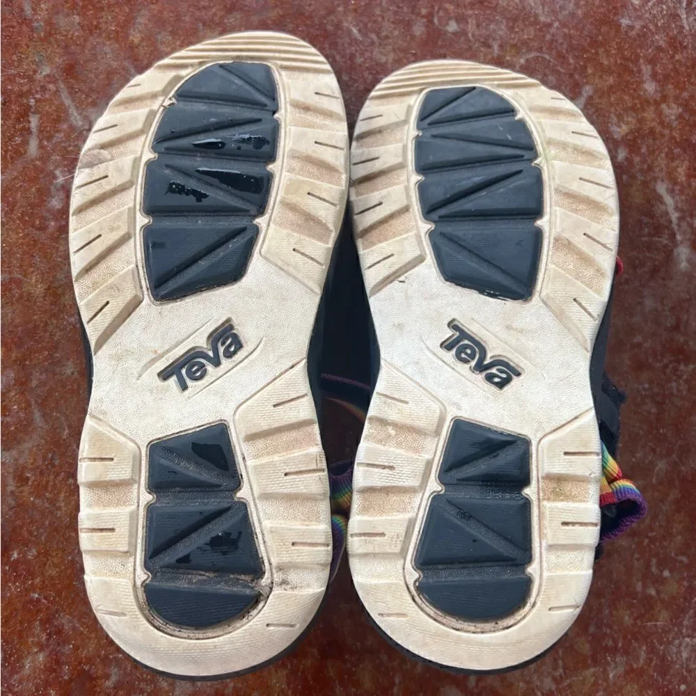 Teva Hurricane XLT 2 Rainbow Sandals Girls 3